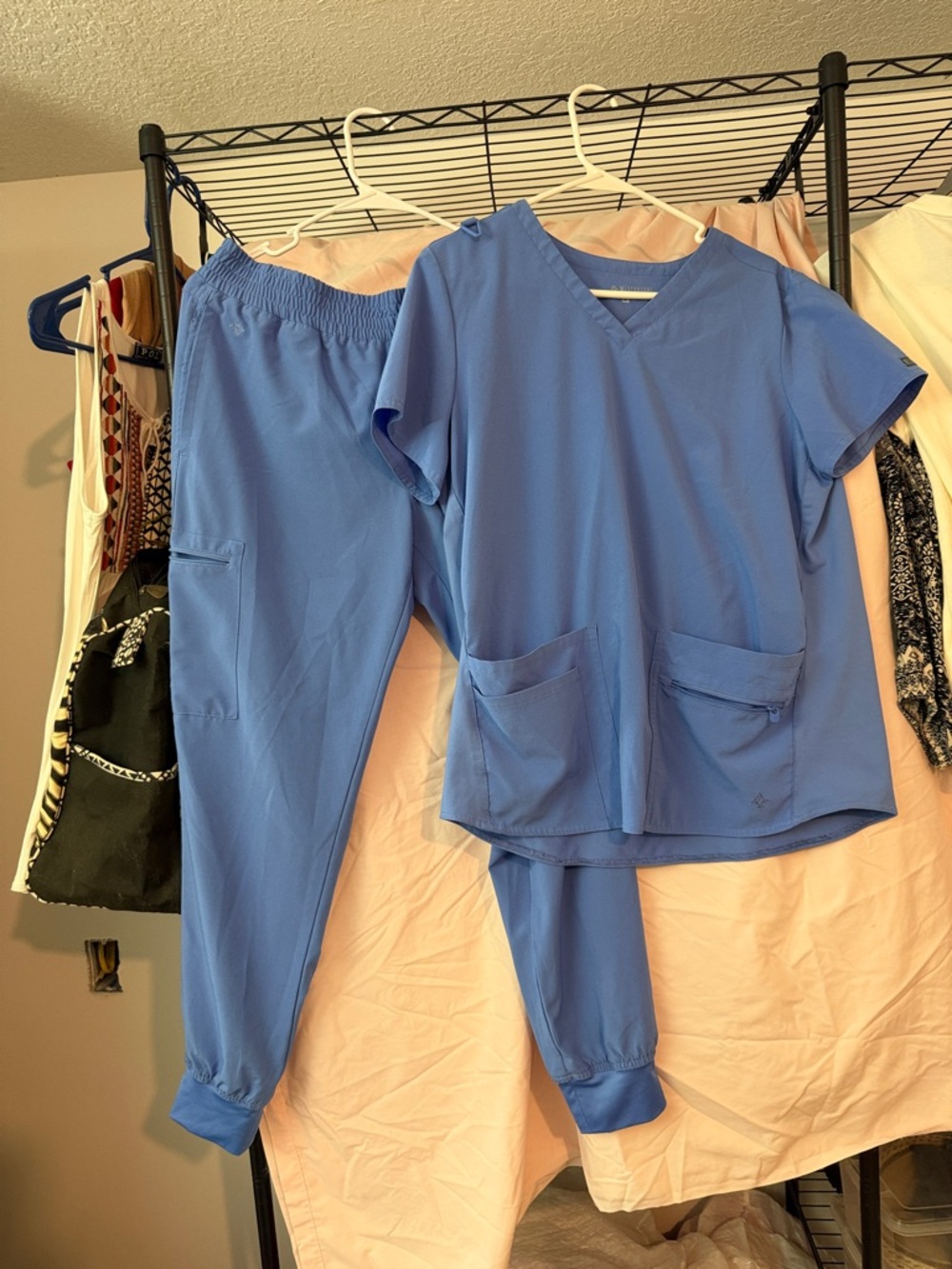 Med couture ceil blue scrubs size medium